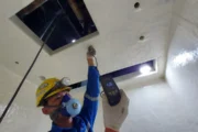 Measuring the thickness of the Flake layer